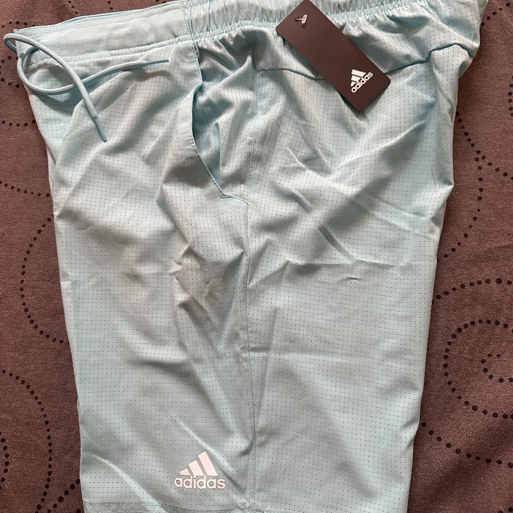 ADIDAS WOVEN HYBRID VENTED SHORTS SIZE XL OR M MEN $50.00